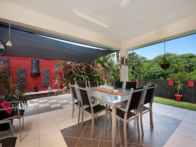 6 Lyndon Close, Bentley Park QLD 4869