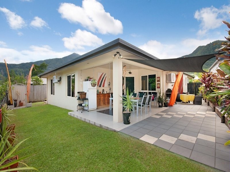 6 Lyndon Close, Bentley Park QLD 4869