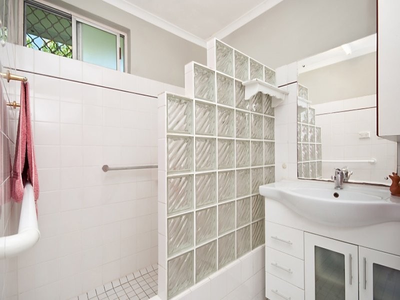 303 McCoombe Street, Mooroobool QLD 4870
