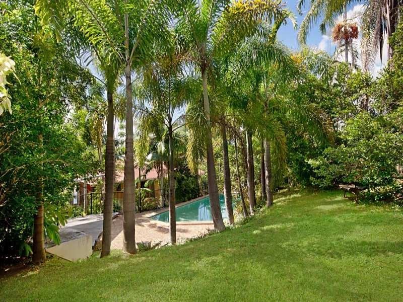 17 Gilmore Street, Bentley Park QLD 4869