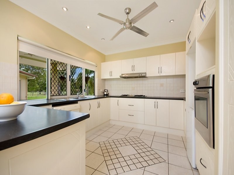 30 Fretwell Road, White Rock QLD 4868