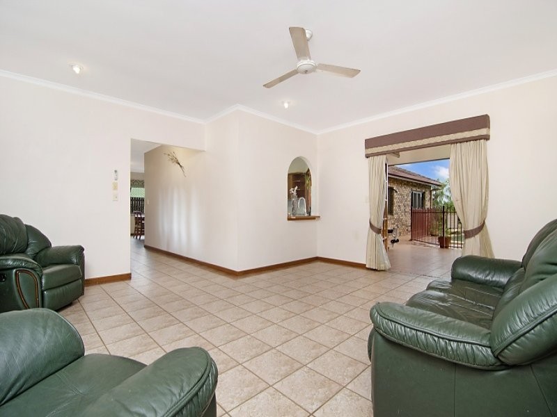 8 Ascendant Close, Bentley Park QLD 4869