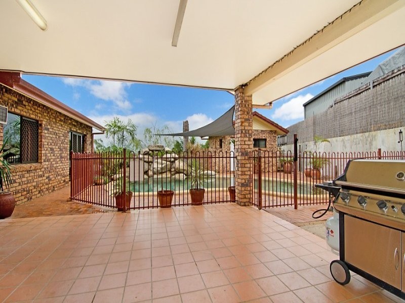 8 Ascendant Close, Bentley Park QLD 4869