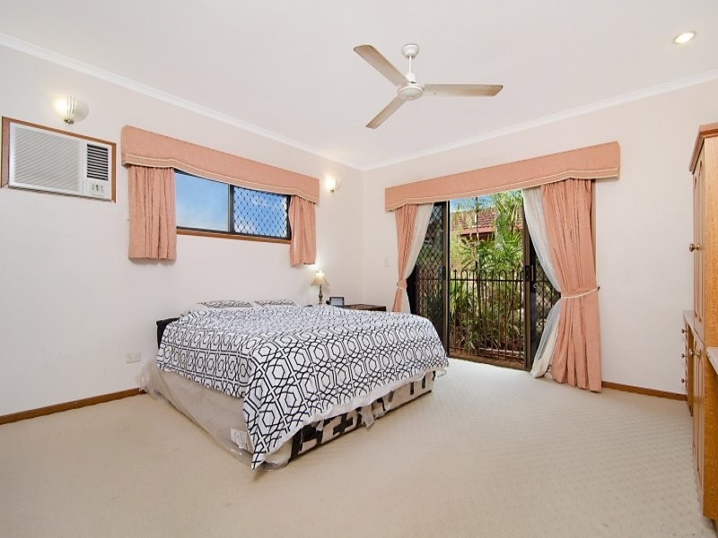 8 Ascendant Close, Bentley Park QLD 4869