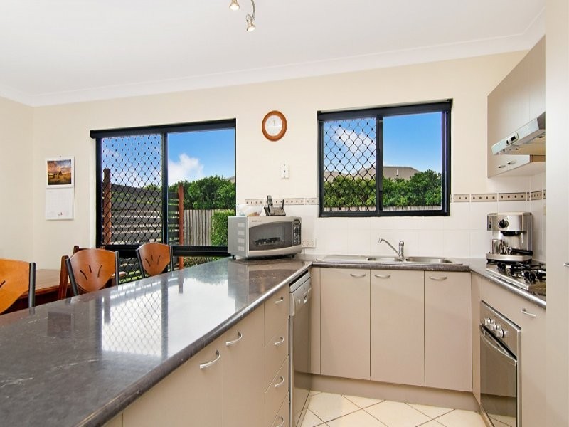 6 Lillipilli Street, Redlynch QLD 4870