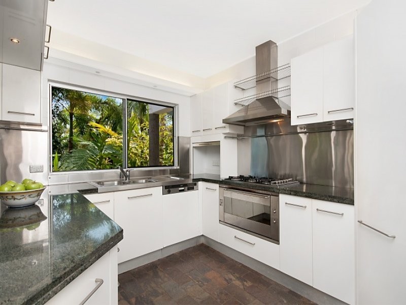 31 View Street, Brinsmead QLD 4870