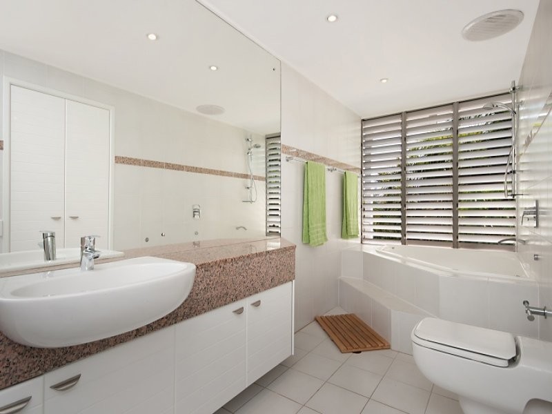 31 View Street, Brinsmead QLD 4870