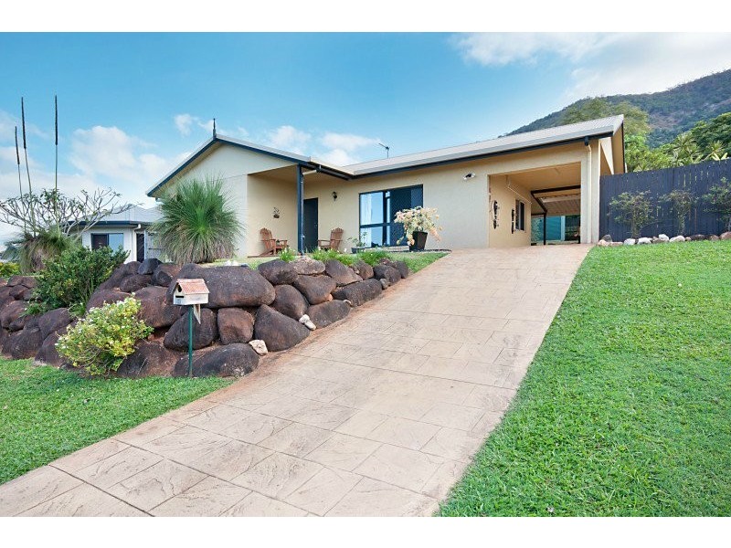31 Pilosa Street, Redlynch QLD 4870