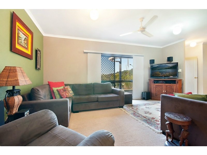 31 Pilosa Street, Redlynch QLD 4870