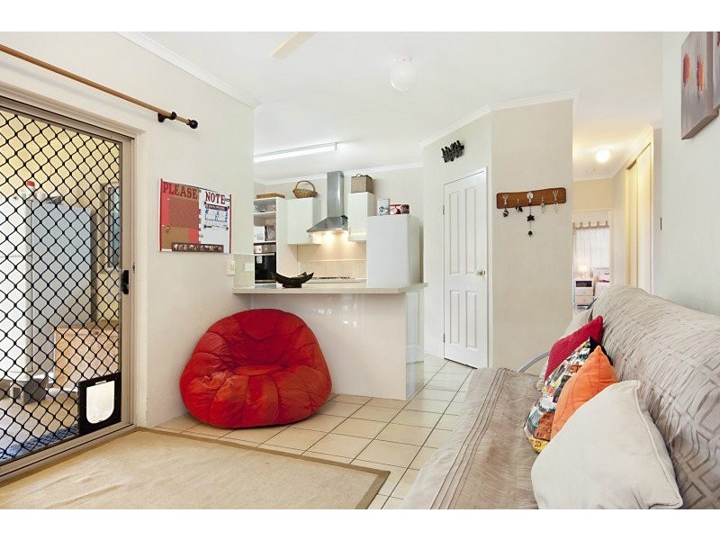 31 Pilosa Street, Redlynch QLD 4870