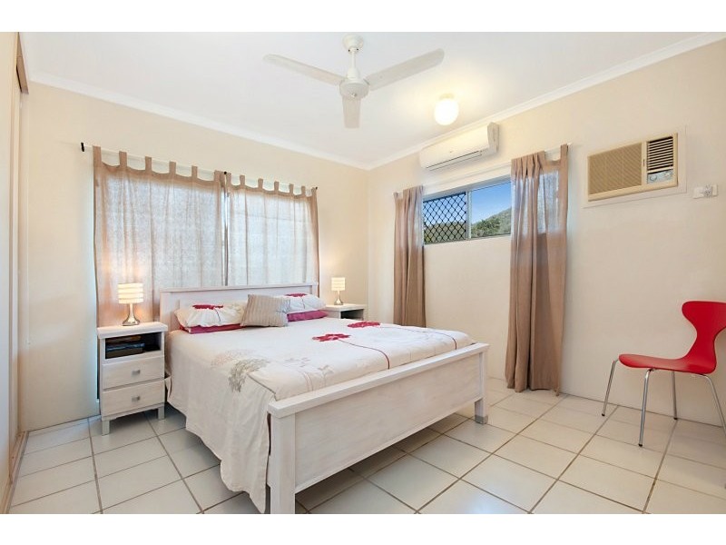 31 Pilosa Street, Redlynch QLD 4870