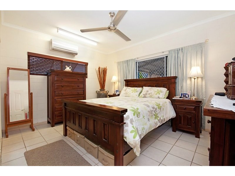 14 Pera Close, Bentley Park QLD 4869