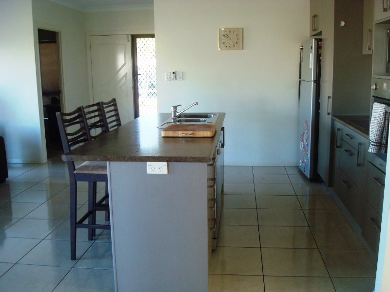 165 Timberlea Drive, Bentley Park QLD 4869