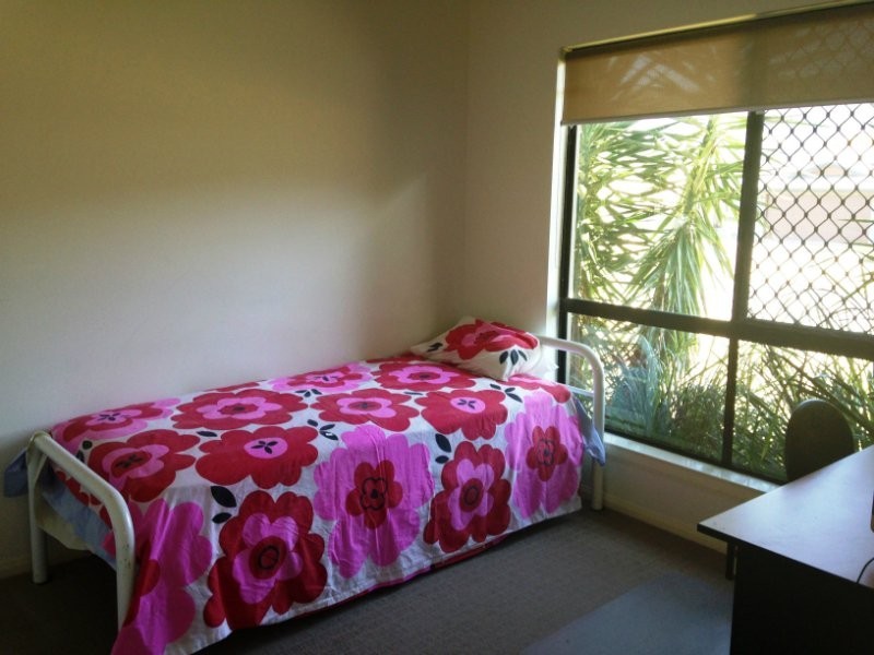 165 Timberlea Drive, Bentley Park QLD 4869