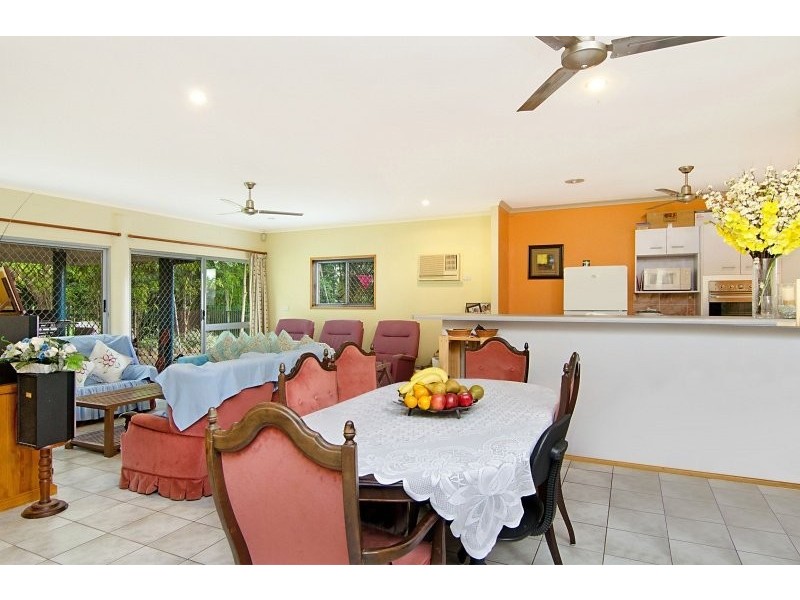 11 Grimes Close, Kanimbla QLD 4870