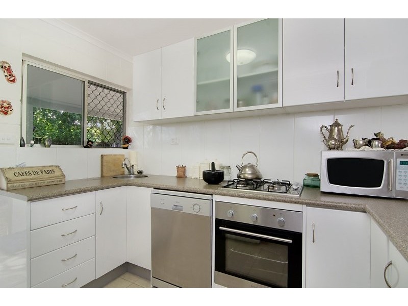 123 Oleander Street, Holloways Beach QLD 4878