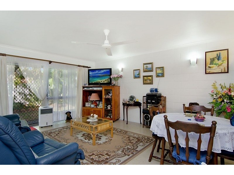 123 Oleander Street, Holloways Beach QLD 4878