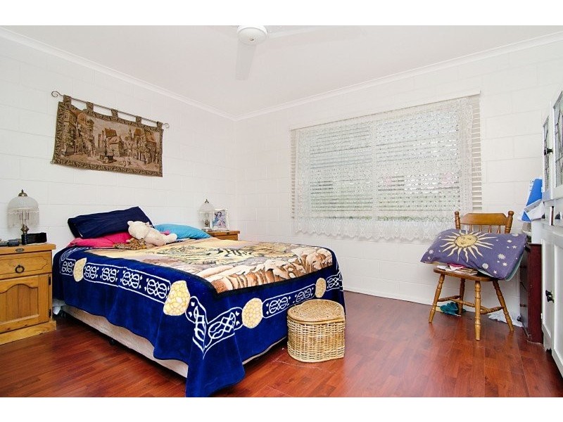 123 Oleander Street, Holloways Beach QLD 4878
