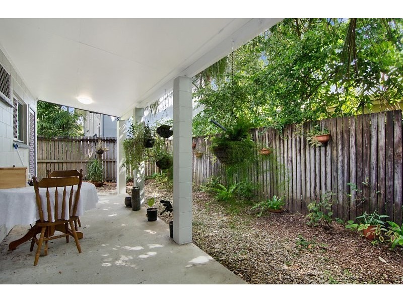 123 Oleander Street, Holloways Beach QLD 4878