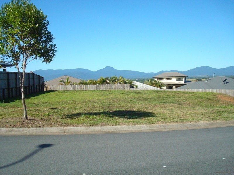 74 Fitzmaurice Drive, Bentley Park QLD 4869