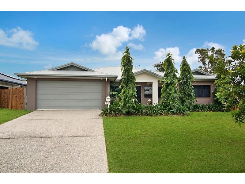 8 Norfolk Close, Holloways Beach QLD 4878