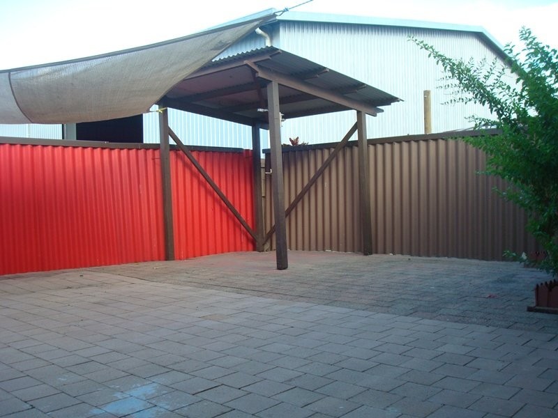 124-126 Newell street, Bungalow QLD 4870