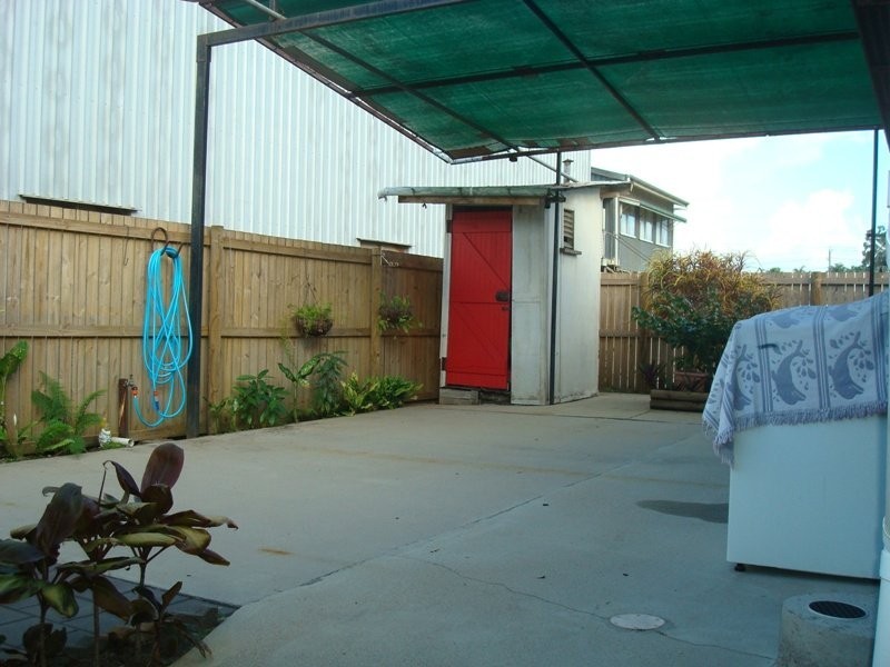 124-126 Newell street, Bungalow QLD 4870