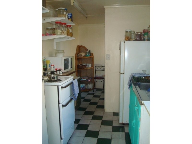 124-126 Newell street, Bungalow QLD 4870