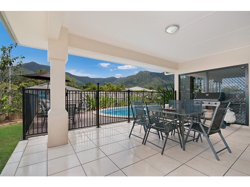 2 Calvert Close, Bentley Park QLD 4869