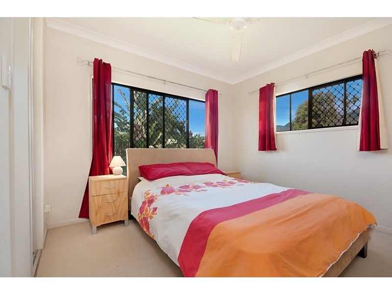 2 Calvert Close, Bentley Park QLD 4869