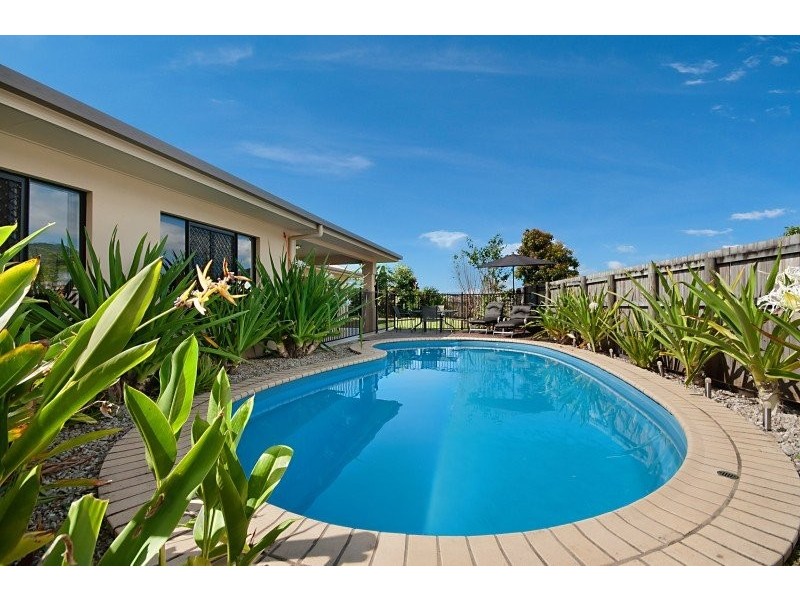 2 Calvert Close, Bentley Park QLD 4869