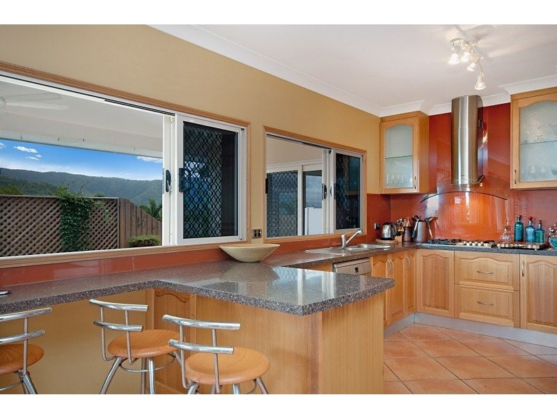 6 Crowsnest Terrace, Trinity Beach QLD 4879
