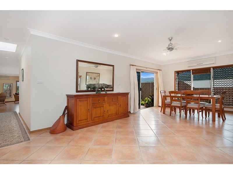 6 Crowsnest Terrace, Trinity Beach QLD 4879