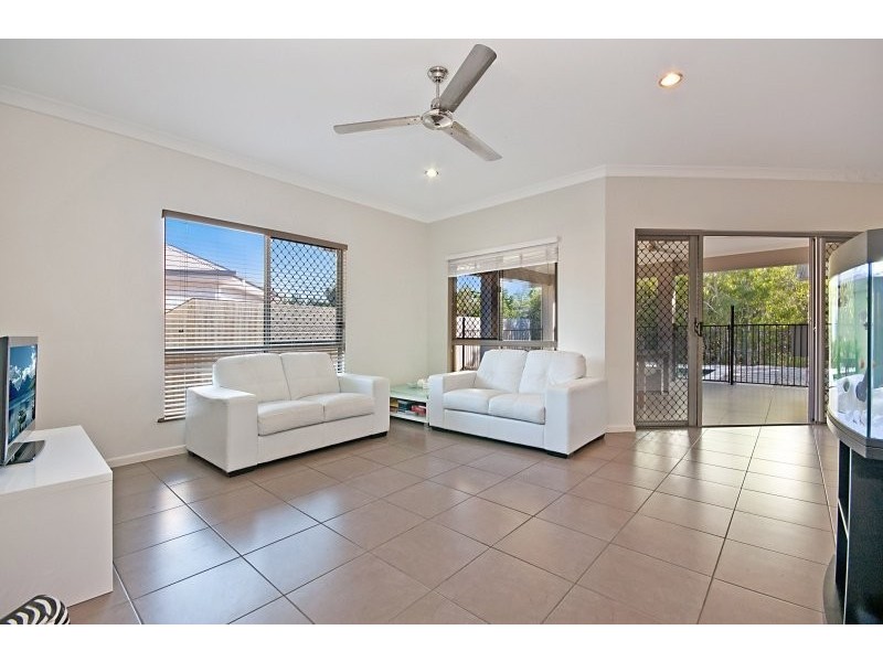 5 Icefire Quay, Trinity Park QLD 4879