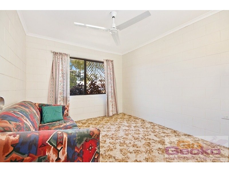 12 Lobelia Court, Mooroobool QLD 4870