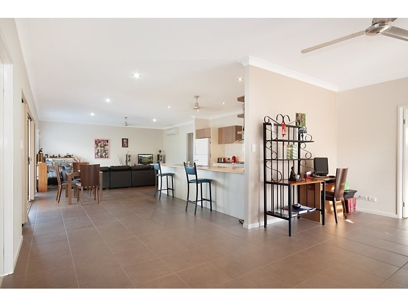 10 Icefire Quay, Trinity Park QLD 4879