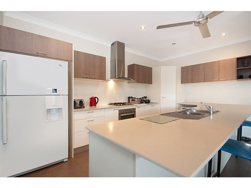 10 Icefire Quay, Trinity Park QLD 4879
