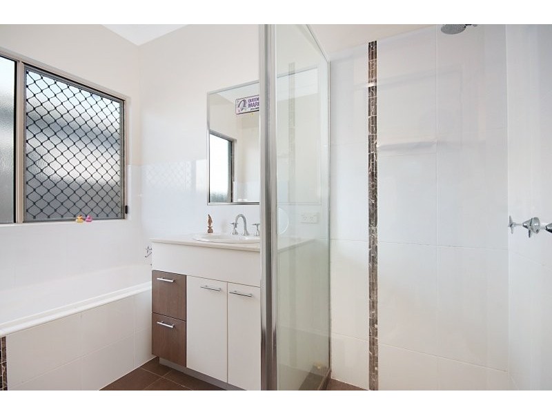 10 Icefire Quay, Trinity Park QLD 4879