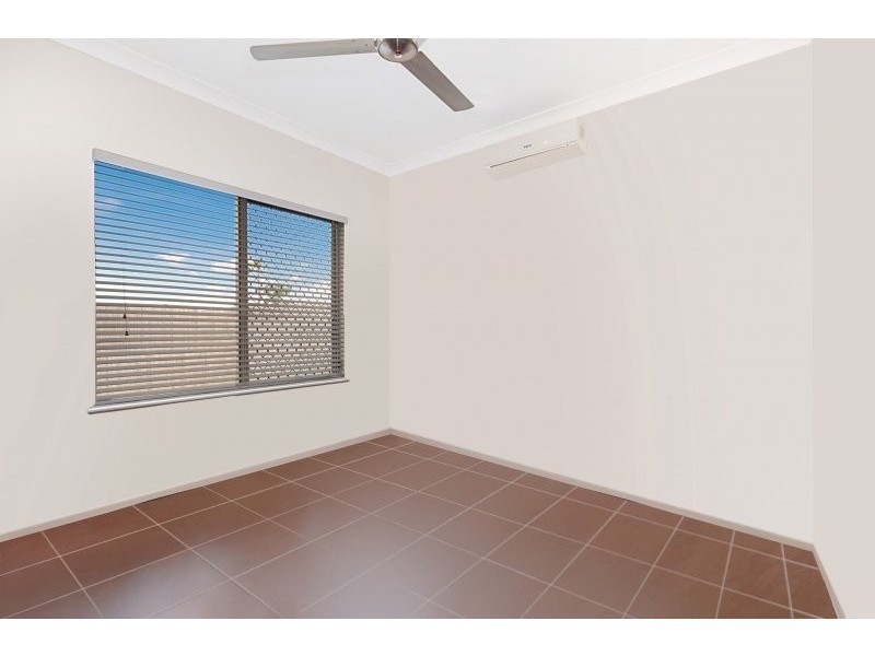10 Icefire Quay, Trinity Park QLD 4879