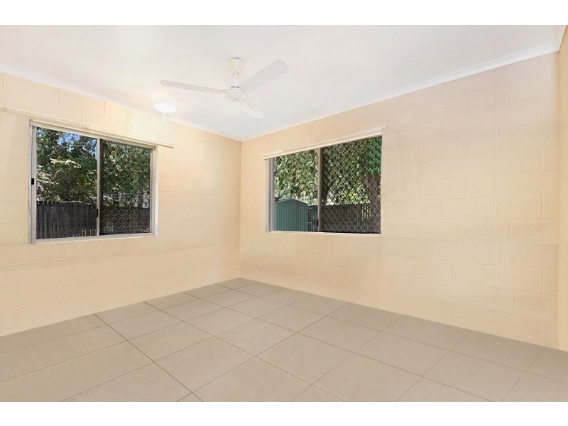 92 Murray Street, Manoora QLD 4870