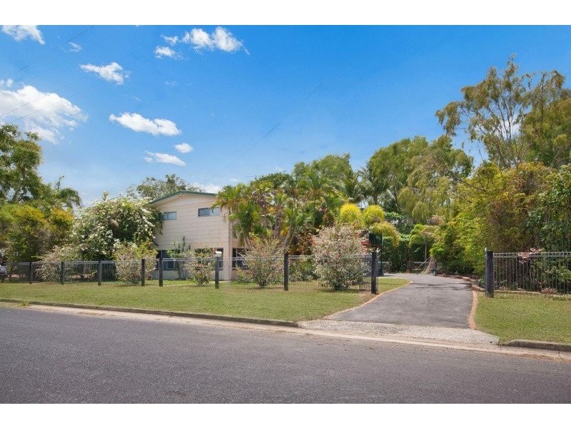 14 Connemara Close, Trinity Beach QLD 4879