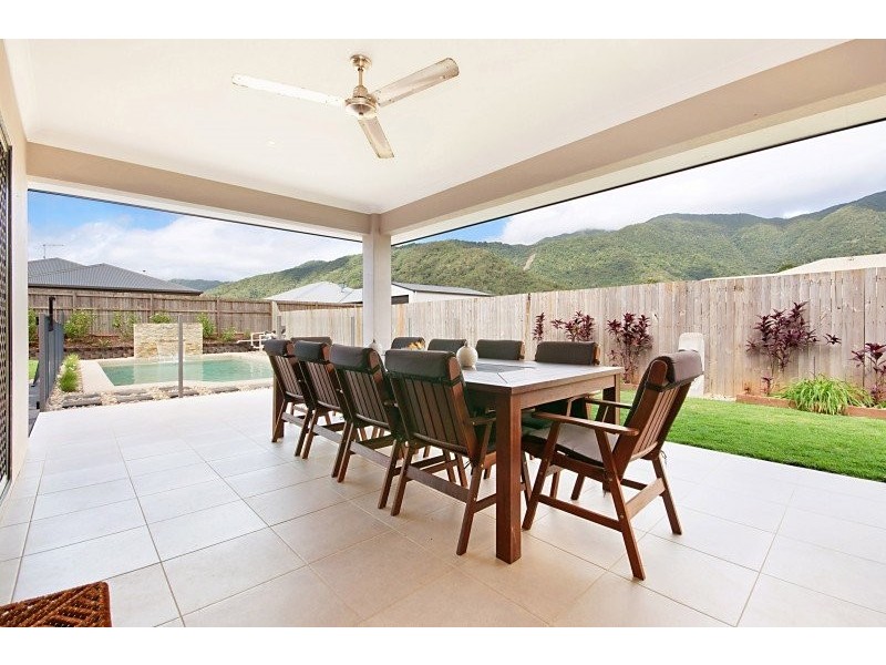 8 Demidenko Close, Redlynch QLD 4870