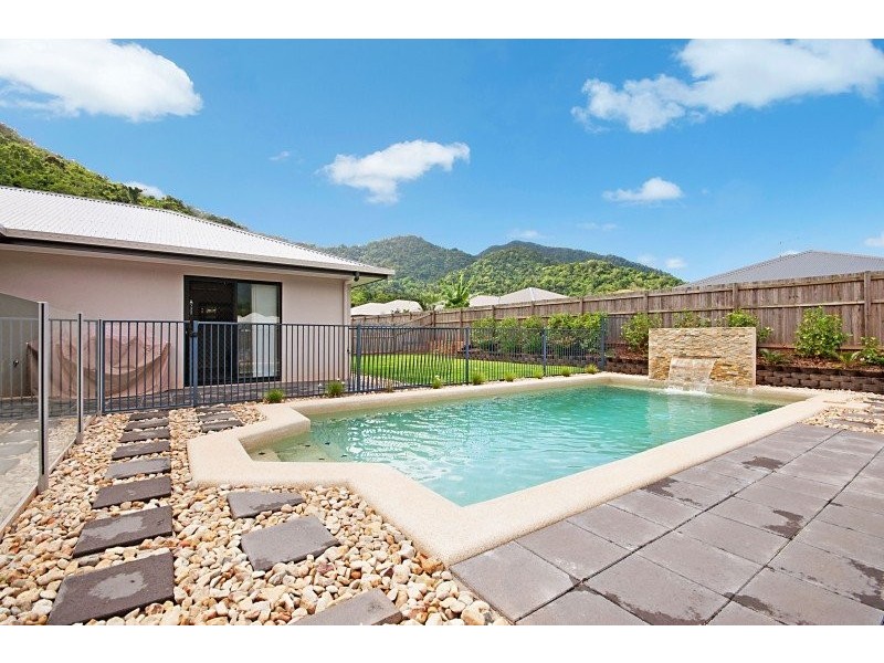 8 Demidenko Close, Redlynch QLD 4870