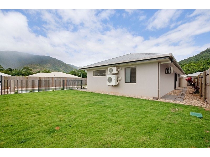 8 Demidenko Close, Redlynch QLD 4870