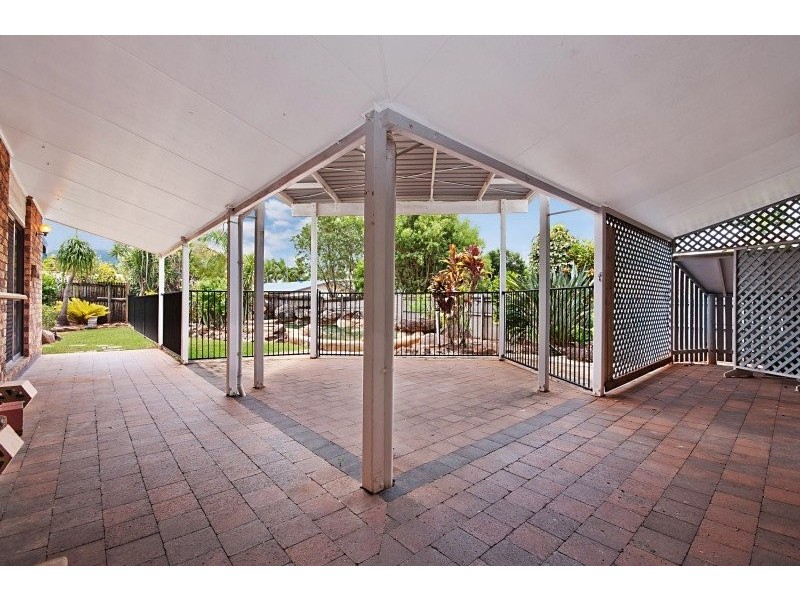 14 Finch Street, Bayview Heights QLD 4868