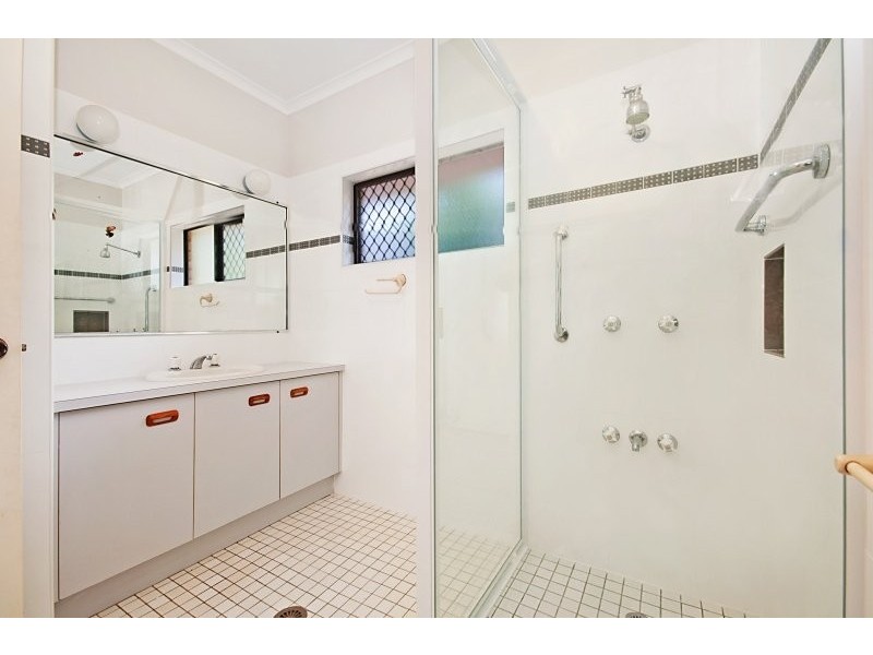 14 Finch Street, Bayview Heights QLD 4868