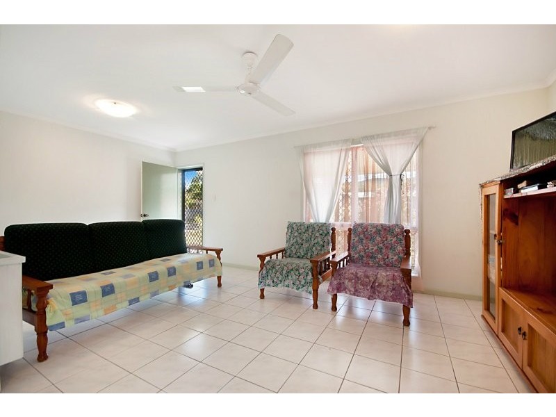 51 Cochrane Street, Mooroobool QLD 4870