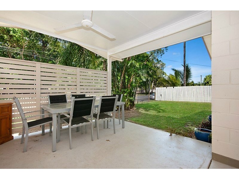 31 Murray Street, Manoora QLD 4870