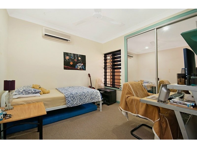 5 Cronulla Close, Kewarra Beach QLD 4879
