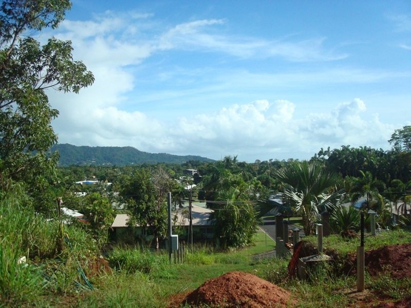 75 CALLUM SREET, Mooroobool QLD 4870